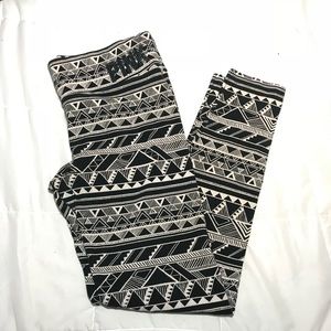 Pink Victoria Secret Legging Patterned Size Medium